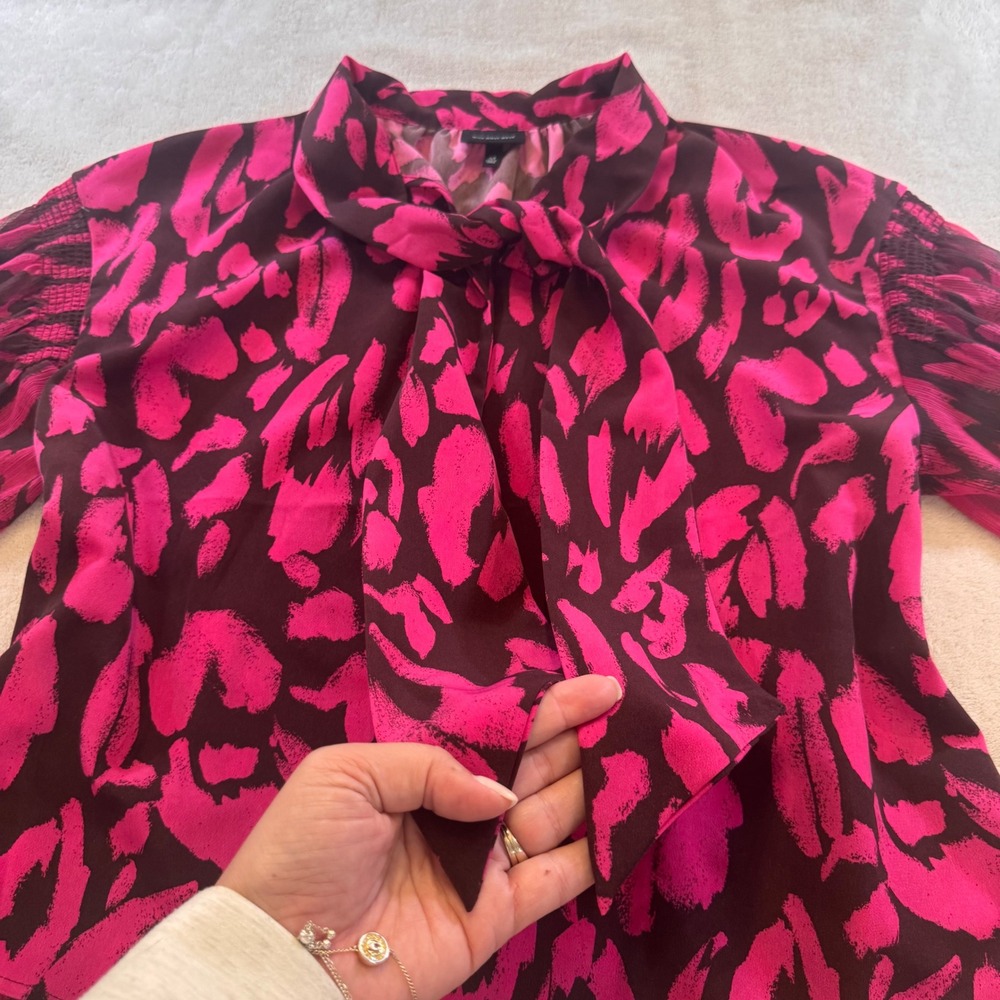 Chic Floral Glam Bow Blouse Sheer Sleeve Abstract Animal Blouse Mob Wife Sz M - Picture 5 of 11